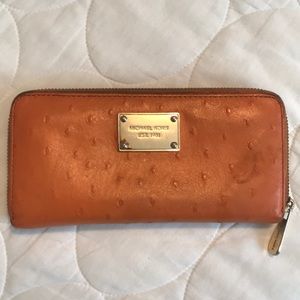 Michael kors wallet